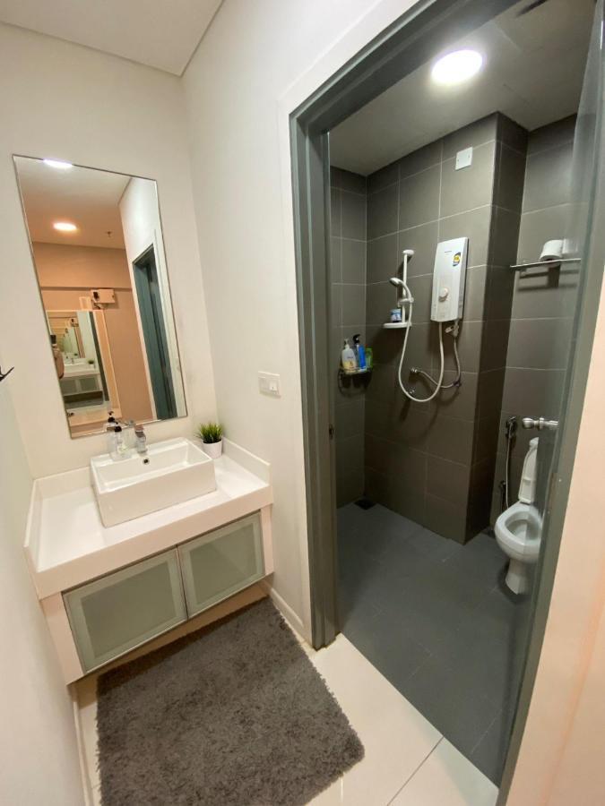 Summer Suites Klcc By Whollmark Kuala Lumpur Exterior foto